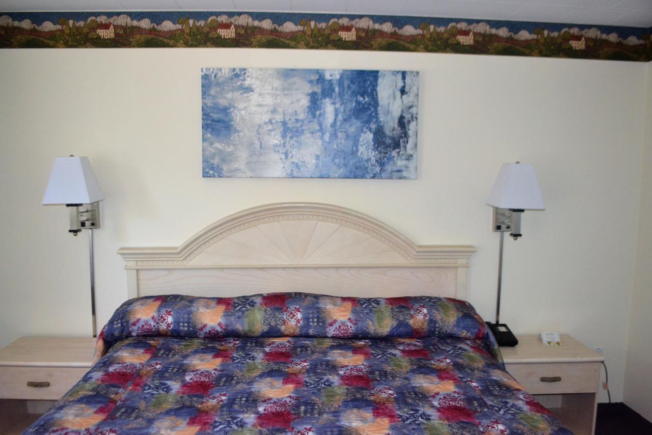 Stratford Suburban Motel Bagian luar foto